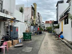 Jalan Jamal (D15), Retail #452145021